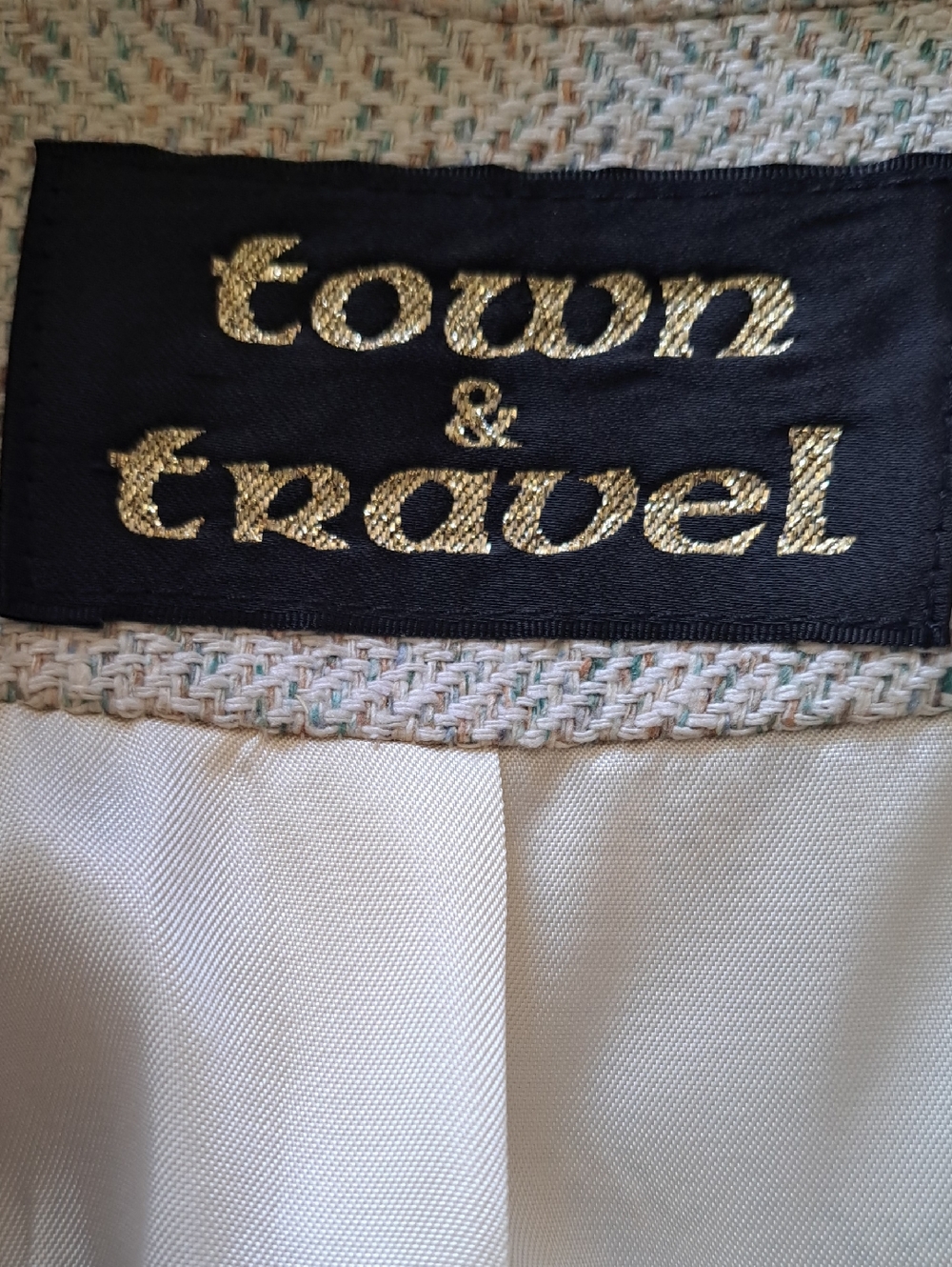Vintage blazer of Tweed Cream Notch-Lapel Blazer - Picture 2 of 9